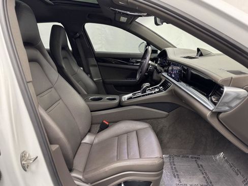 Used 2019 Porsche Panamera 4 image 37
