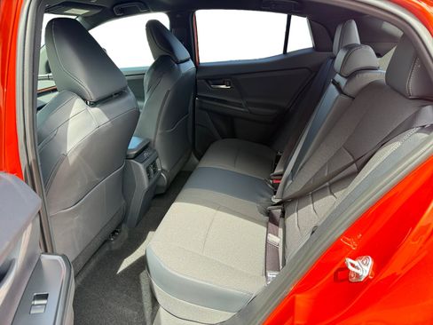 New 2026 Subaru Uncharted Premium FWD image 18