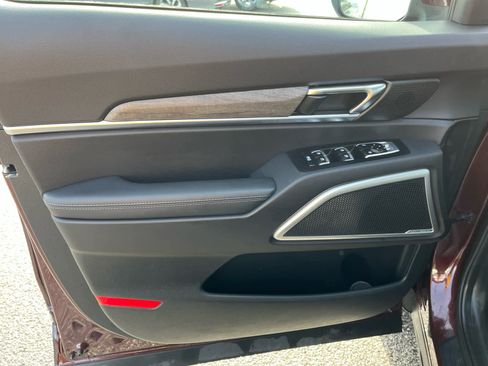 Used 2022 Kia Telluride EX w/ EX Premium Package image 12