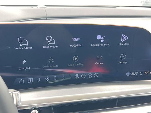 New 2026 Cadillac Lyriq V image 17