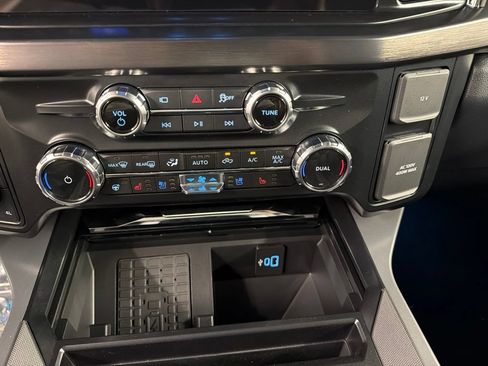 New 2026 Ford F350 Lariat w/ Black Appearance Package AWD/4WD image 13