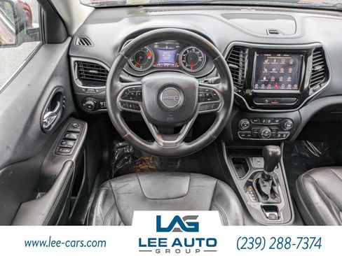 Used 2019 Jeep Cherokee Limited FWD image 14