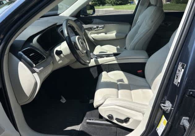 Used 2025 Volvo XC90 T8 Ultra w/ Protection Package Premier AWD/4WD image 2