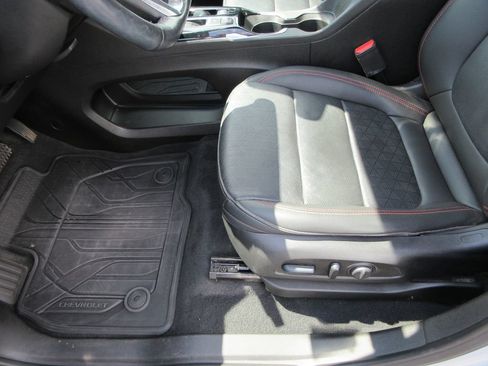 Certified 2023 Chevrolet Bolt EUV LT w/ Convenience Package FWD image 19