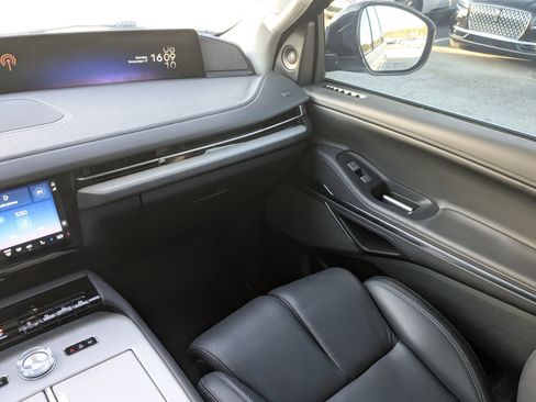 Certified 2025 Lincoln Navigator Reserve image 19