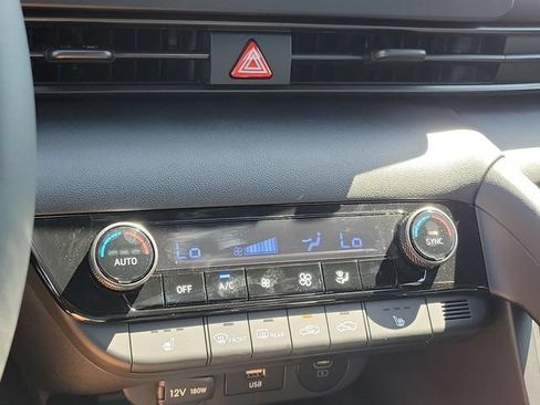 New 2026 Hyundai Elantra SEL Sport FWD image 13