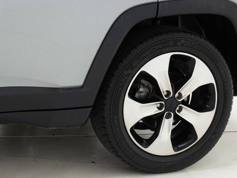 Used 2017 Jeep Compass Latitude w/ Popular Equipment Group FWD image 26
