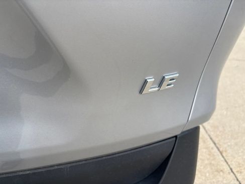 Used 2019 Toyota RAV4 LE FWD image 24