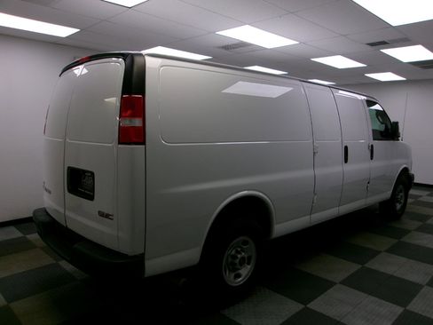 Used 2024 GMC Savana 2500 Extended w/ Driver Convenience Package RWD image 13