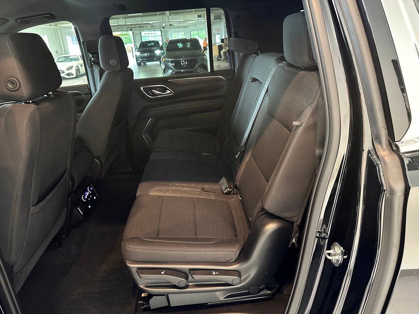 Used 2021 Chevrolet Suburban LS AWD/4WD image 12