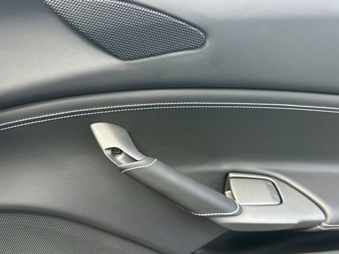 Used 2018 Ferrari 488 Spider RWD image 16