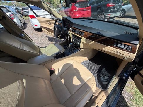 Used 2011 BMW 328i xDrive Sedan AWD/4WD image 18
