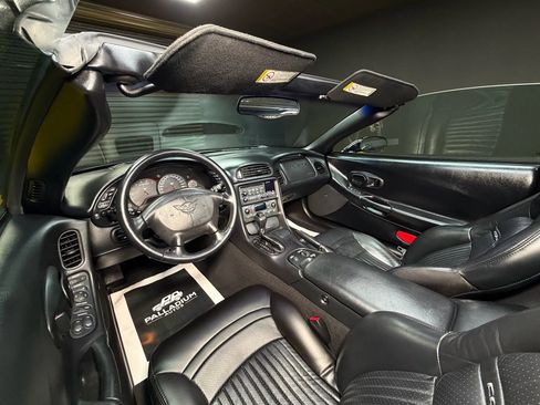 Used 2004 Chevrolet Corvette Convertible w/ Preferred Equipment Group image 13