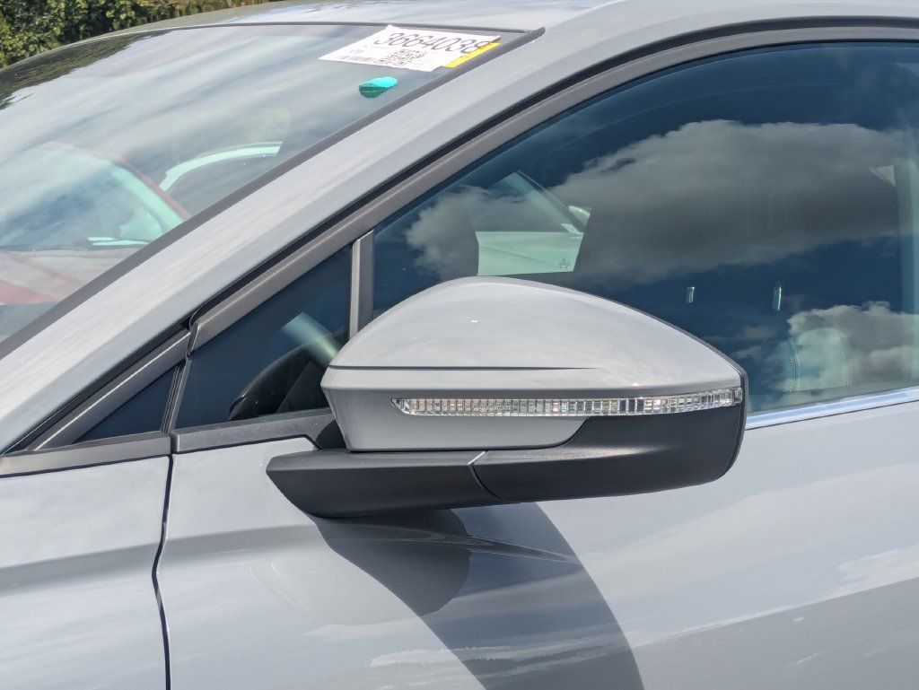 Used 2025 Audi Q4 e-tron Premium AWD/4WD image 20