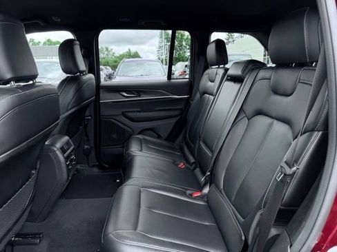 Certified 2025 Jeep Grand Cherokee Limited AWD/4WD image 20