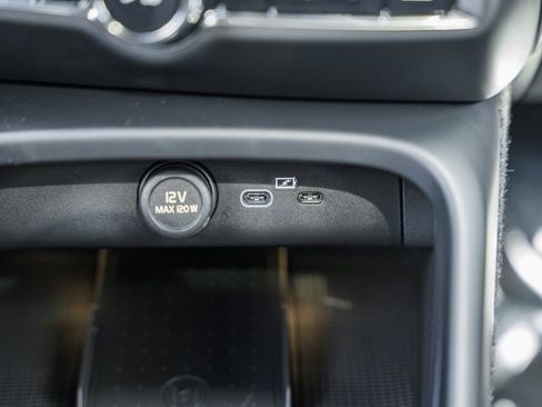 New 2026 Volvo XC40 B5 Ultra w/ Protection Package Premier image 25