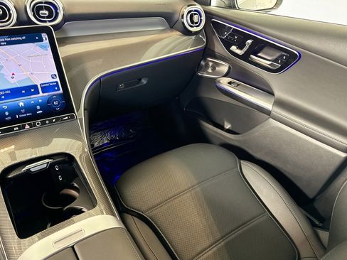 Certified 2025 Mercedes-Benz GLC 300 image 21
