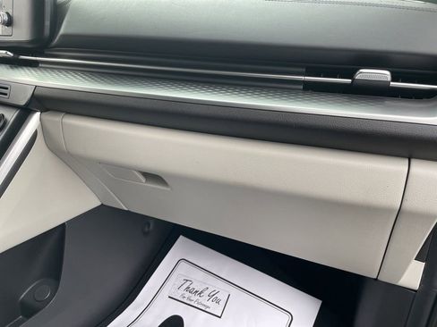 Used 2024 Kia Carnival LX image 39