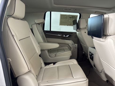 Used 2021 GMC Yukon XL Denali image 29