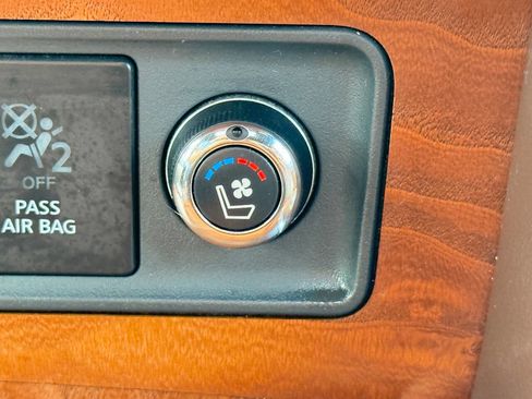 Used 2017 INFINITI QX80 Limited w/ All Season Package image 17