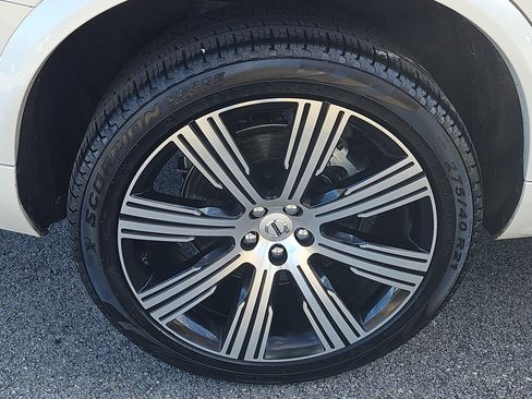 Used 2025 Volvo XC90 B6 Plus w/ Protection Package Premier image 30