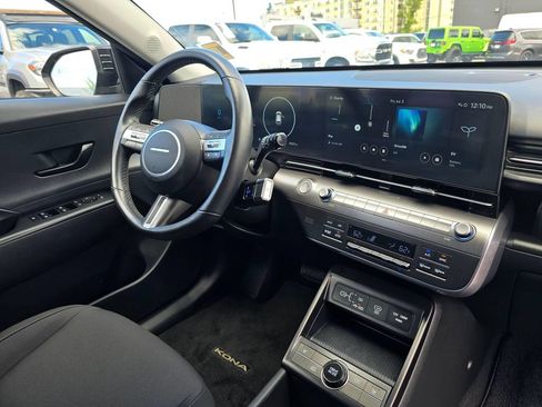 Used 2024 Hyundai Kona SEL FWD image 11