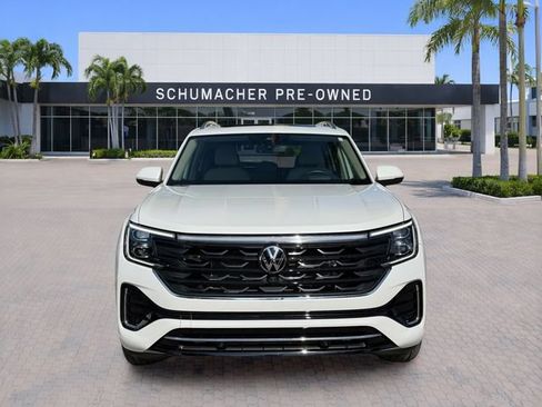Used 2024 Volkswagen Atlas SEL Premium R-Line AWD/4WD image 2