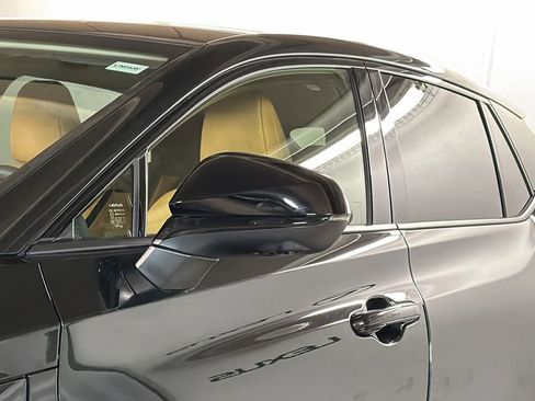 Certified 2025 Lexus RZ 450e image 5