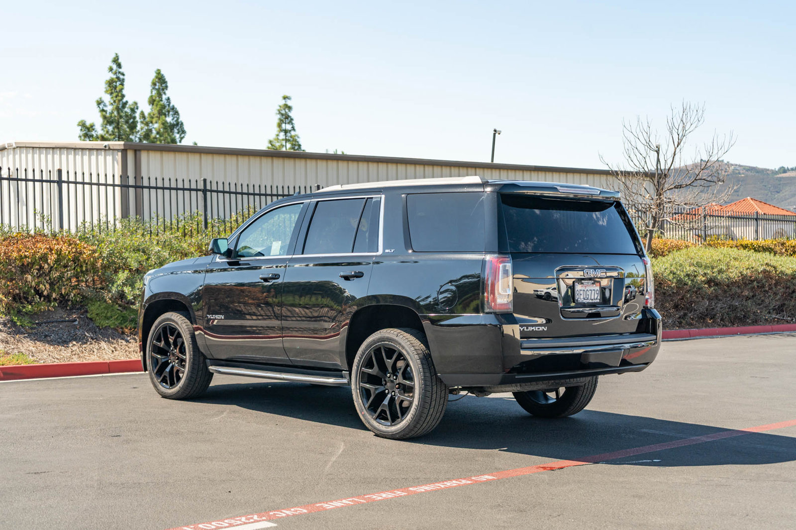 Used 2019 GMC Yukon SLT AWD/4WD image 9