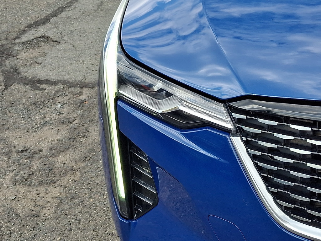 Used 2021 Cadillac CT4 Premium Luxury RWD image 9