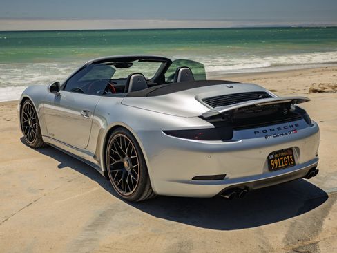 Used 2015 Porsche 911 Cabriolet image 7