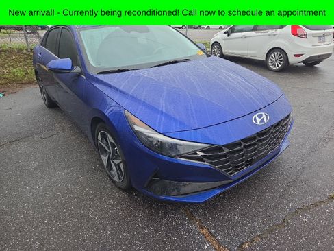 Used 2023 Hyundai Elantra Limited FWD image 2