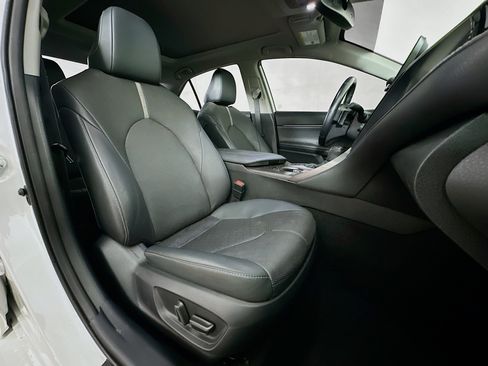 Used 2024 Toyota Camry XSE w/ Navigation Package FWD image 31