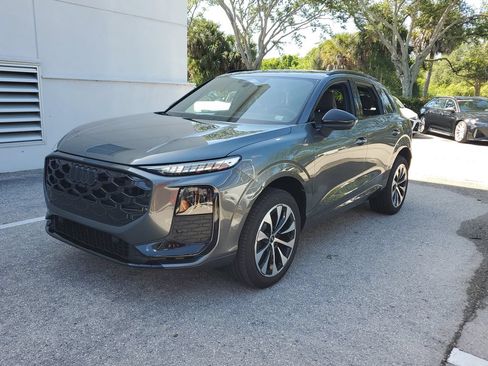 New 2026 Audi Q3 quattro 2.0T AWD/4WD image 9