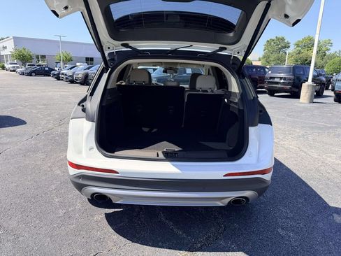Used 2022 Lincoln Corsair FWD w/ Equipment Group 101A image 11