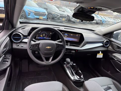 New 2026 Chevrolet Trax LT image 14