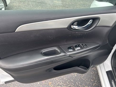 Used 2017 Nissan Sentra S w/ S Style Package image 10