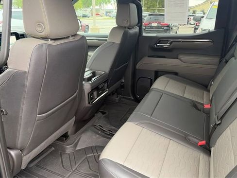 Used 2024 Chevrolet Silverado 1500 ZR2 w/ Technology Package AWD/4WD image 10