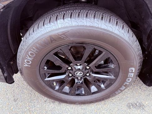 Certified 2023 Lexus GX 460 image 17