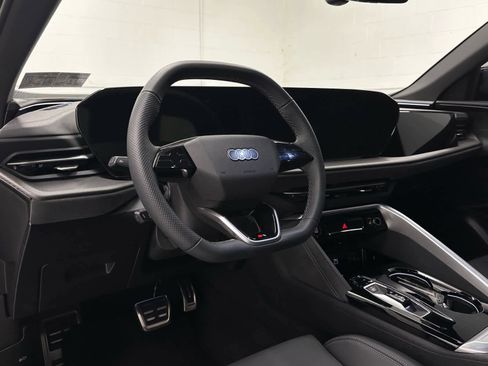Used 2025 Audi SQ5 Premium Plus w/ Premium Plus Package AWD/4WD image 10