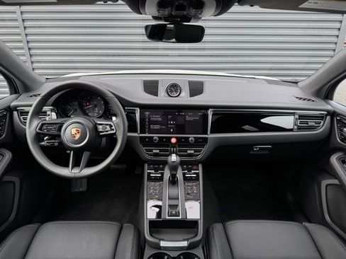 New 2026 Porsche Macan image 17