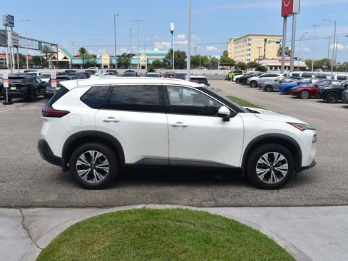 Used 2021 Nissan Rogue SV w/ Premium Package FWD image 15