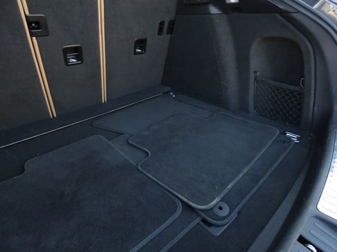 Used 2018 Porsche Macan Sport Edition image 54