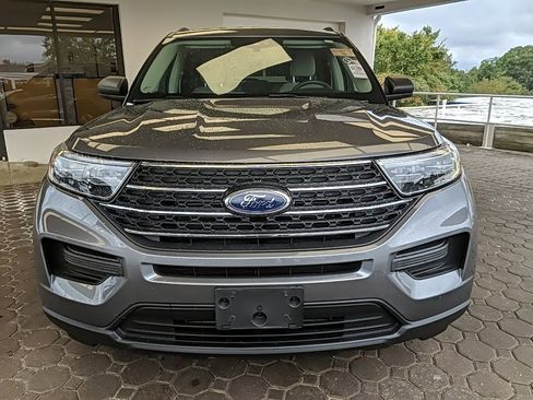 Certified 2023 Ford Explorer XLT image 2