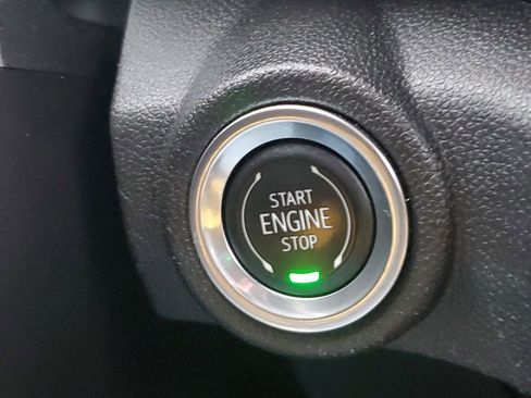 Used 2021 Chevrolet TrailBlazer RS w/ Technology Package image 24