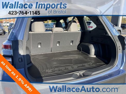 Certified 2025 Subaru Forester w/ Convenience Package #2 image 33