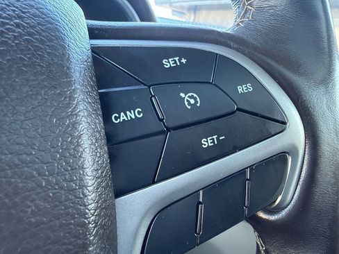 Used 2019 Jeep Grand Cherokee Overland image 30