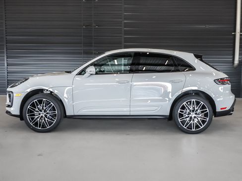 New 2026 Porsche Macan AWD/4WD image 2