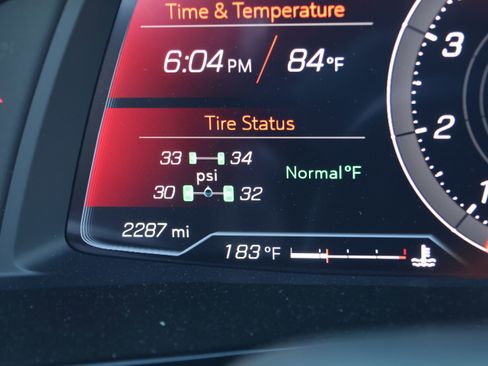 Used 2025 Chevrolet Corvette Stingray Premium Conv w/ Z51 Performance Package RWD image 22