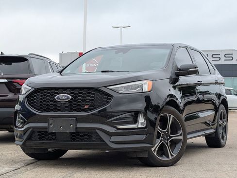 Used 2019 Ford Edge ST w/ Equipment Group 401A image 2